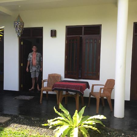 Sundance Surf Coconut Point Hotell Weligama Eksteriør bilde