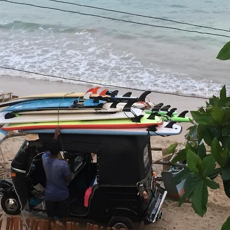 Sundance Surf Coconut Point Hotell Weligama Eksteriør bilde