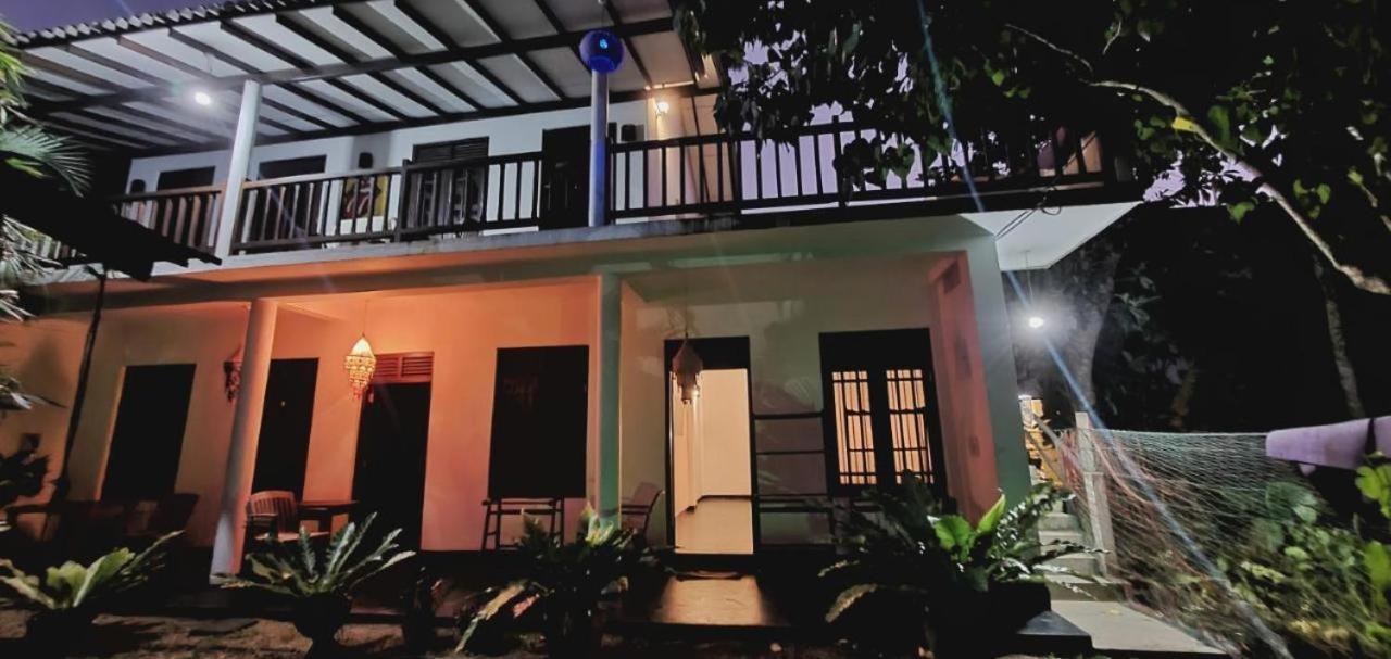 Sundance Surf Coconut Point Hotell Weligama Eksteriør bilde
