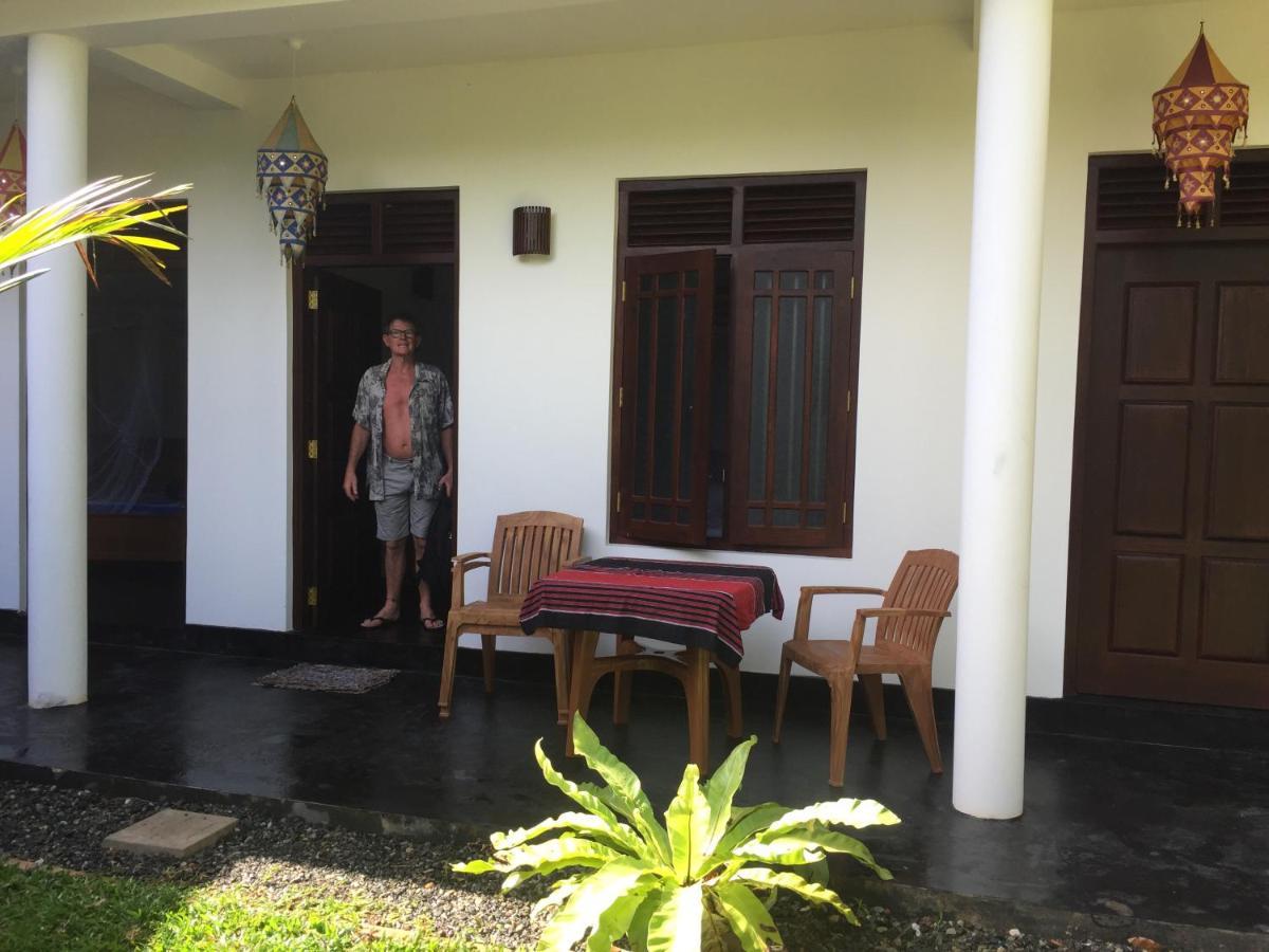 Sundance Surf Coconut Point Hotell Weligama Eksteriør bilde